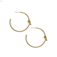 Joyería de moda Simple Manimum Gold Alloy Big Hoop Love Knot Earring